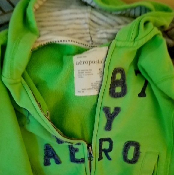 Junior's size S, full zip, hooded aeropostal sweat - Picture 2 of 2